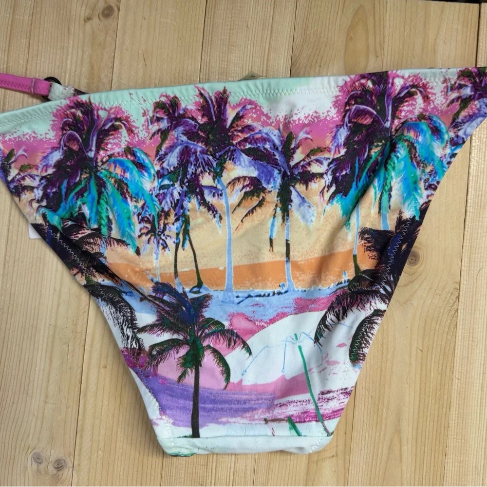 Victorias Secret palm or